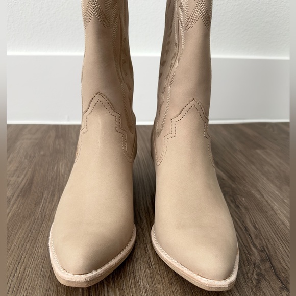 ✨New JEFFREY CAMPBELL Calvera 2k Western Tall Boots Nubuck Beige Womens 8M - Picture 6 of 15